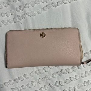 Pink Tory Burch Wallet with zipper